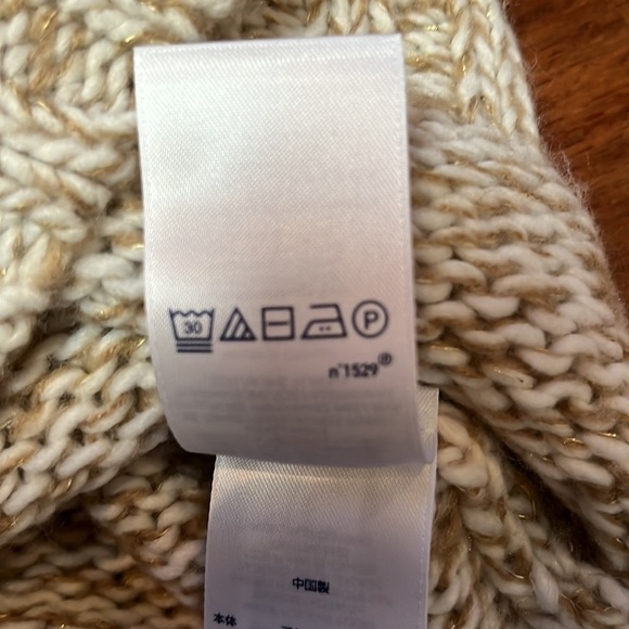 Chaps tan cream and gold b-neck acrylic sweater - Picture 5 of 9